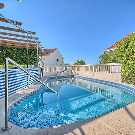 In Okrug Gornji Mit Privatem Pool By Interhome Trogir