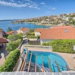 In Okrug Gornji Mit Privatem Pool By Interhome Apartment