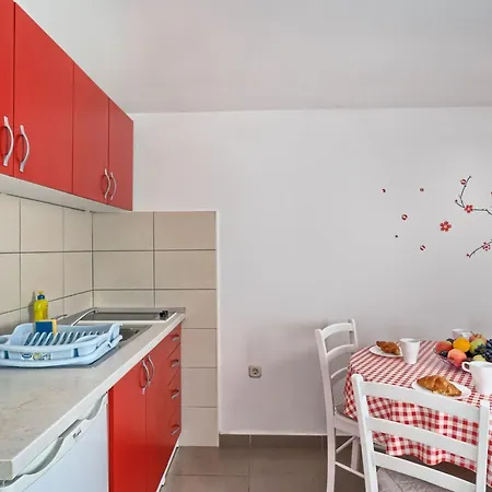 Апартаменты In Okrug Gornji Mit Privatem Pool By Interhome Трогир