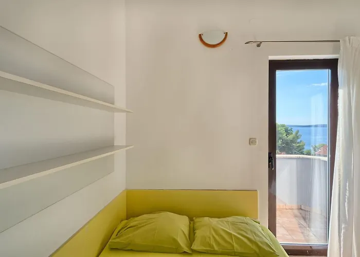 In Okrug Gornji Mit Privatem Pool By Interhome Apartman