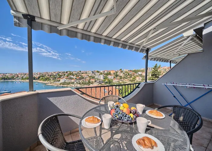 In Okrug Gornji Mit Privatem Pool By Interhome Apartman *